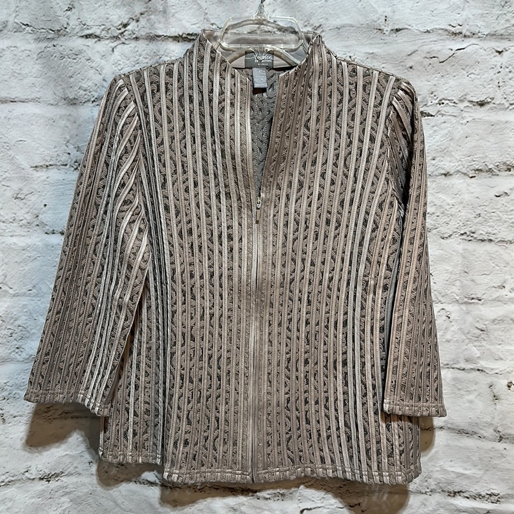 Chico's Traveler's Collection Khaki Lace Topper Jacket Blouse Size 1